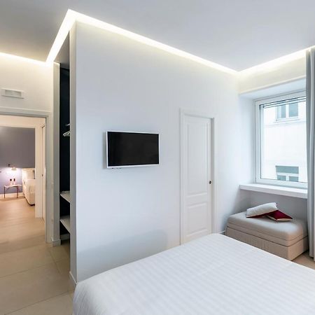 Starhost - Petit B&B ซาแลร์โน ภายนอก รูปภาพ
