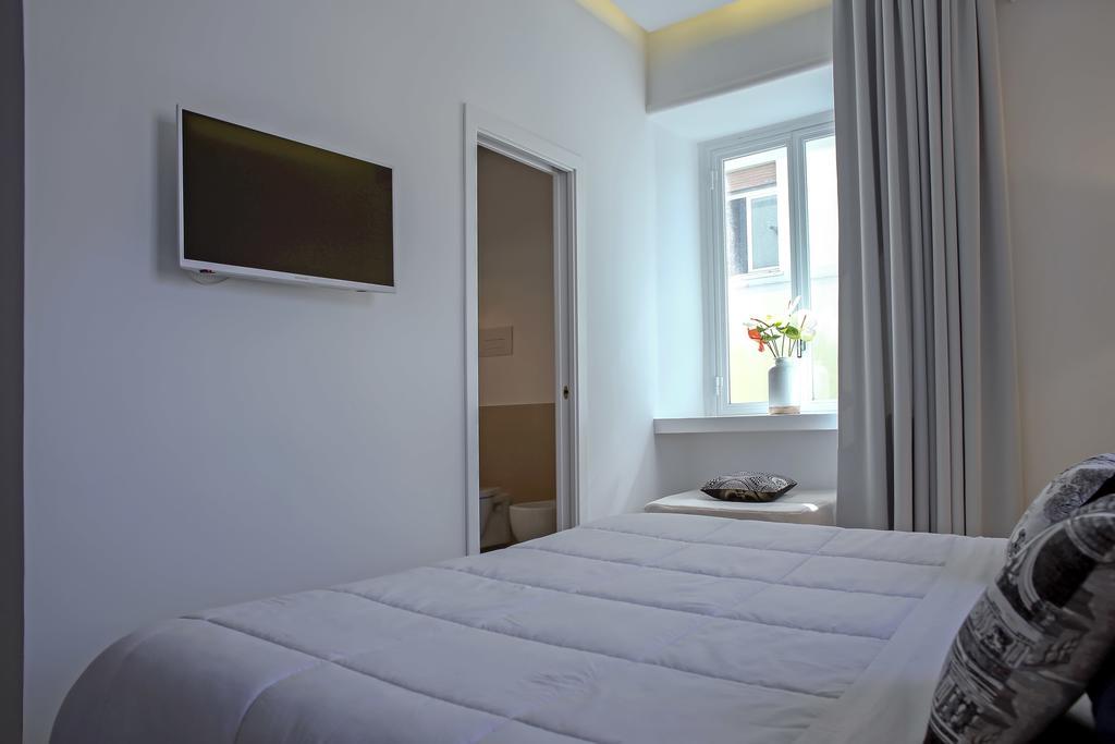 Starhost - Petit B&B ซาแลร์โน ภายนอก รูปภาพ