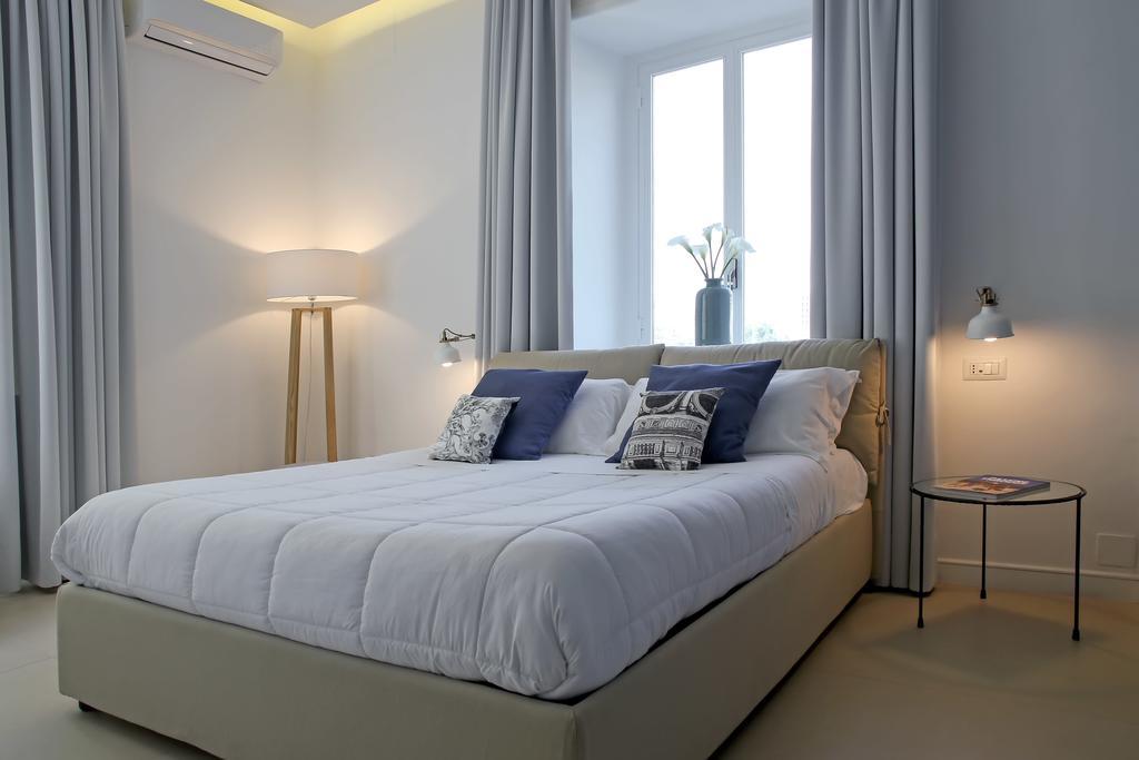 Starhost - Petit B&B ซาแลร์โน ภายนอก รูปภาพ