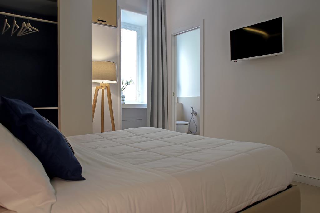 Starhost - Petit B&B ซาแลร์โน ภายนอก รูปภาพ